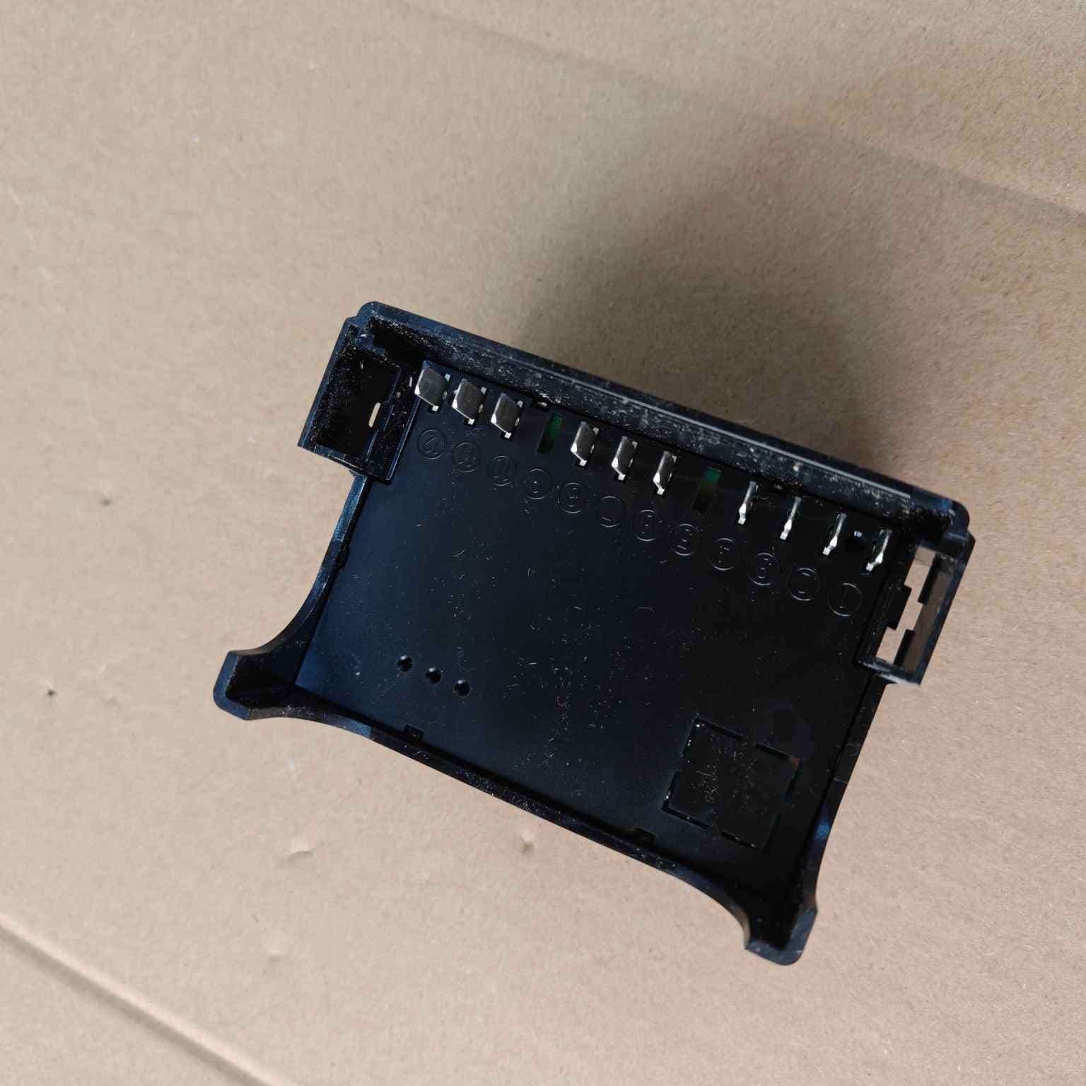 LME11.330C2 - View 3