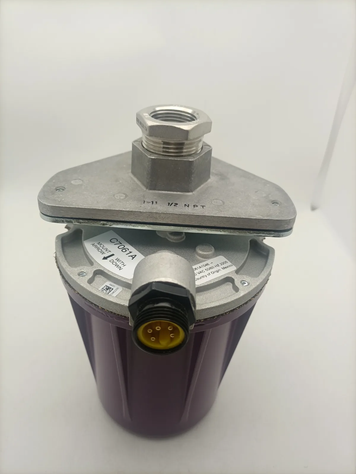 C7061A1046/U Industrial UV Flame Sensor for Combustion Systems - View 1