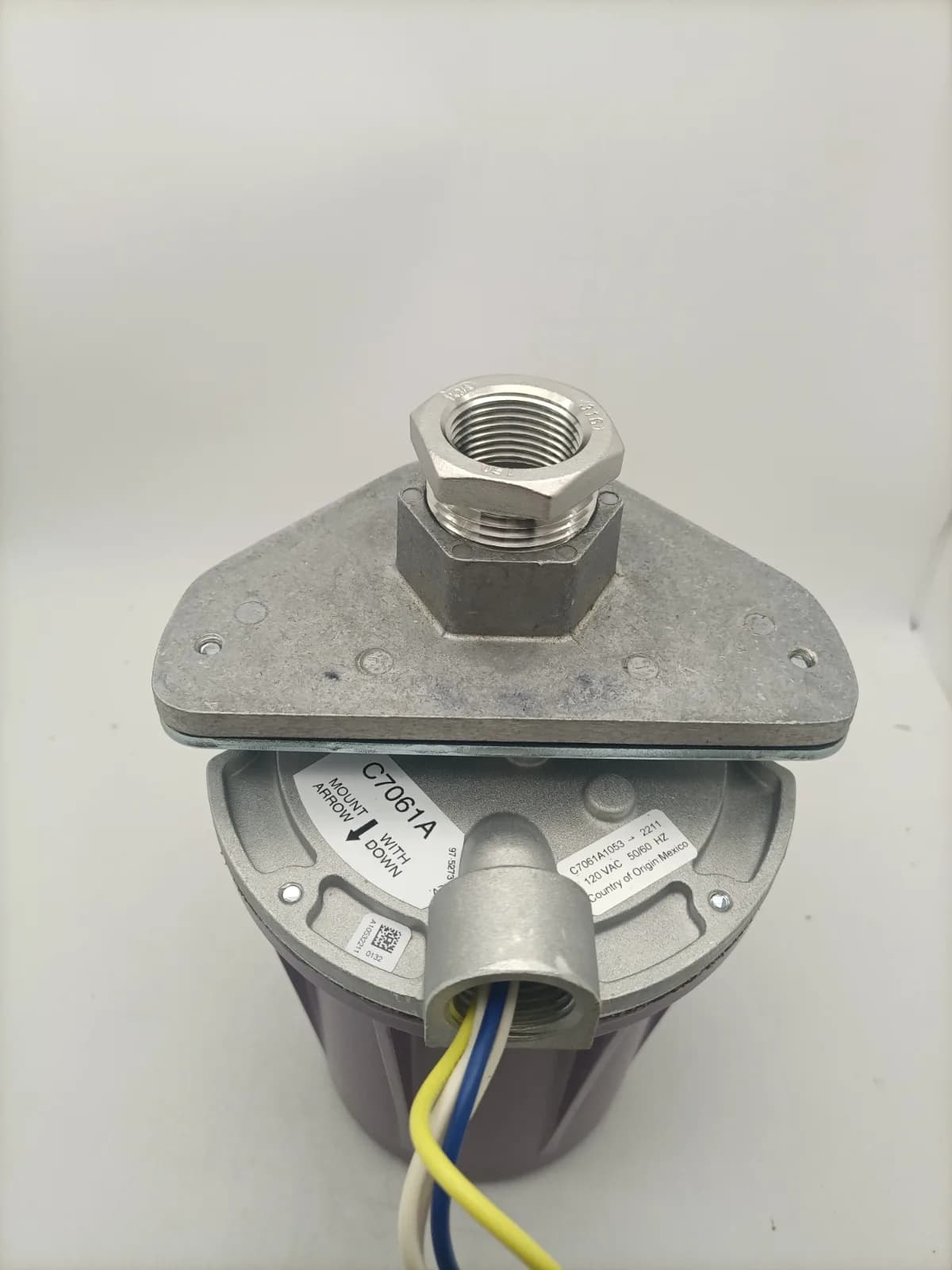 C7061A1053/U Extended Lead UV Detector for Large‑Scale Burners - View 1