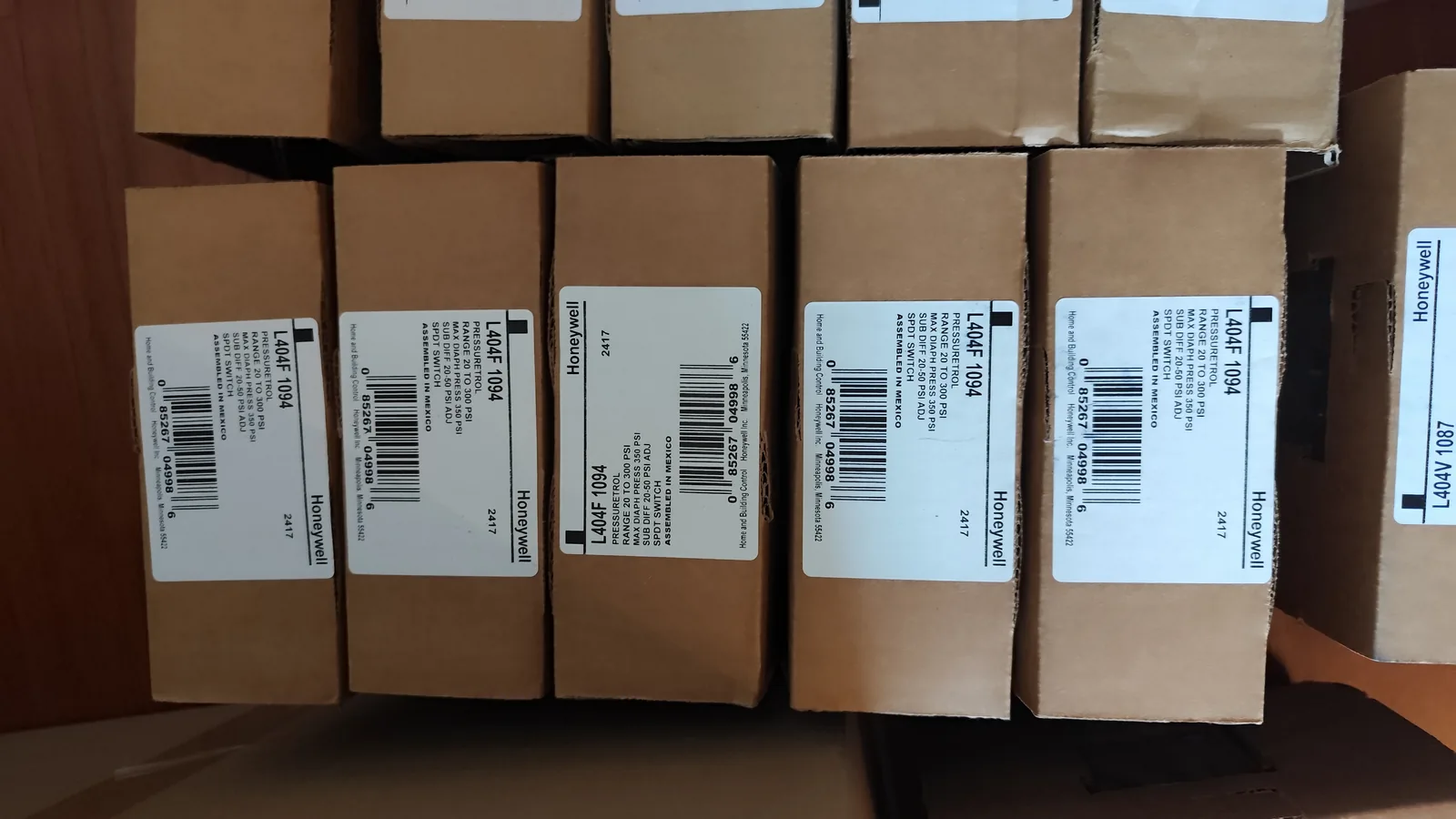 L404F1094/U High‑Range PressureTrol Controller for Industrial Systems