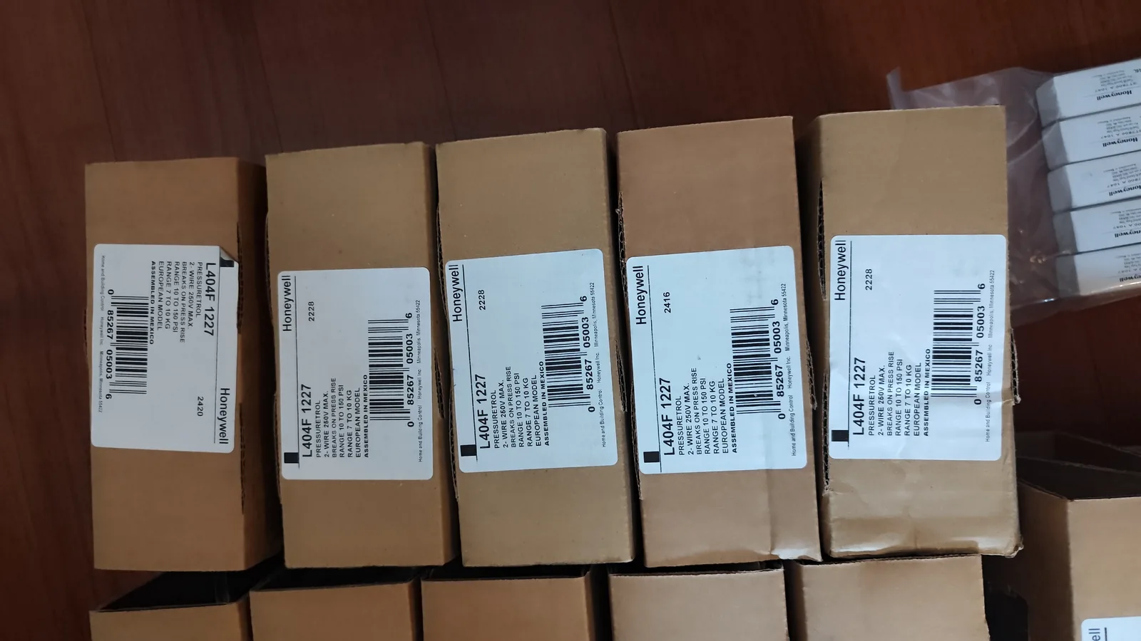 L404F1227/U PressureTrol Controller for High‑Pressure Fluid Monitoring