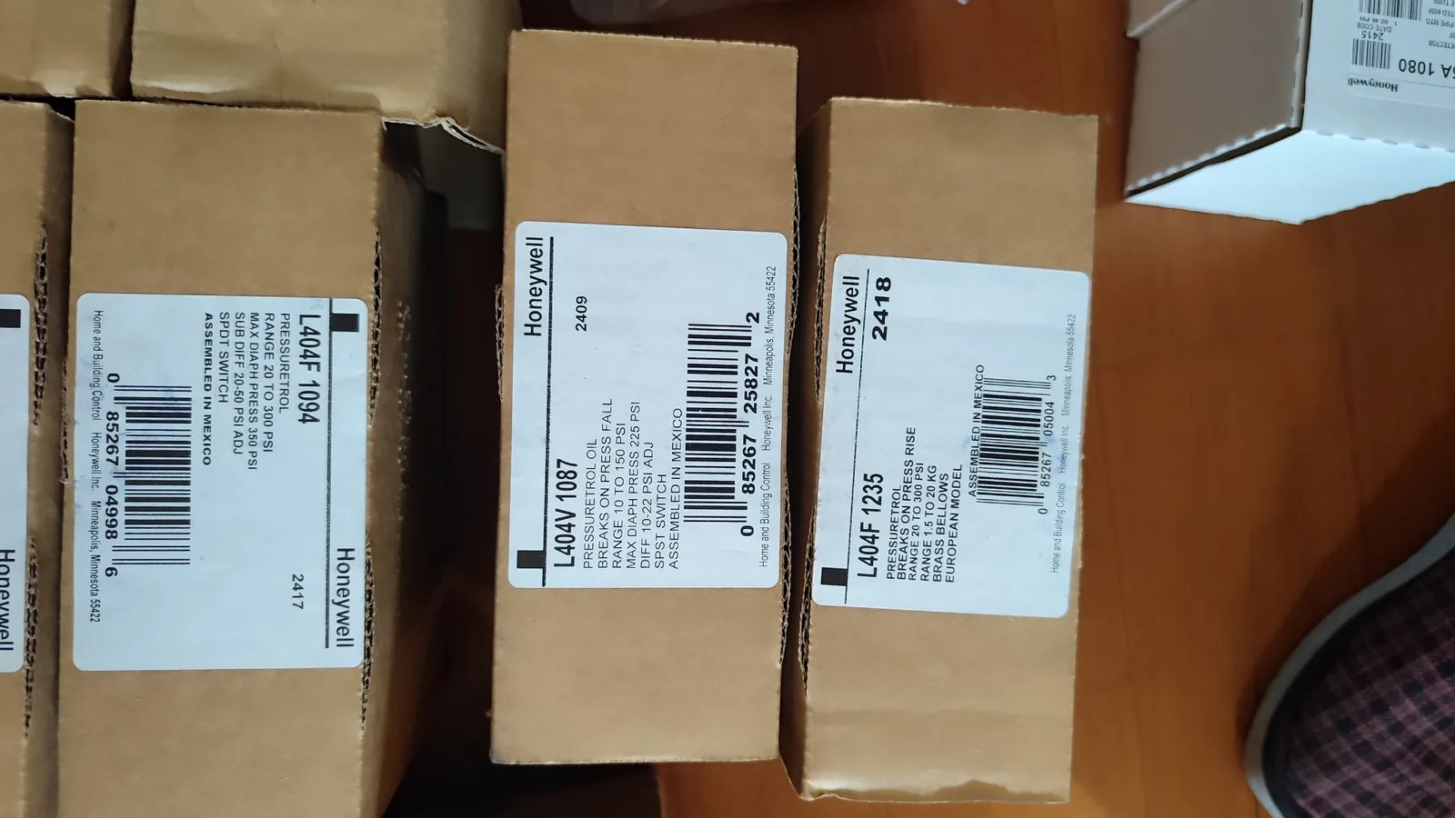 L404F1235/U Pressure Controller for Industrial Gas & Fluid Pressure Control