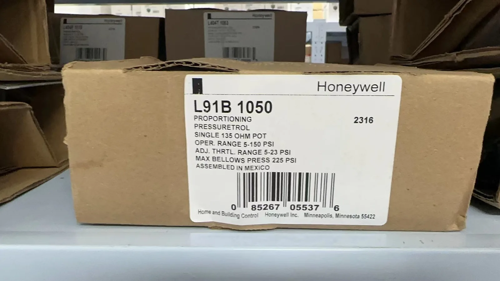 L91B1050/U Differential Pressure Controller for Safety Applications - View 1