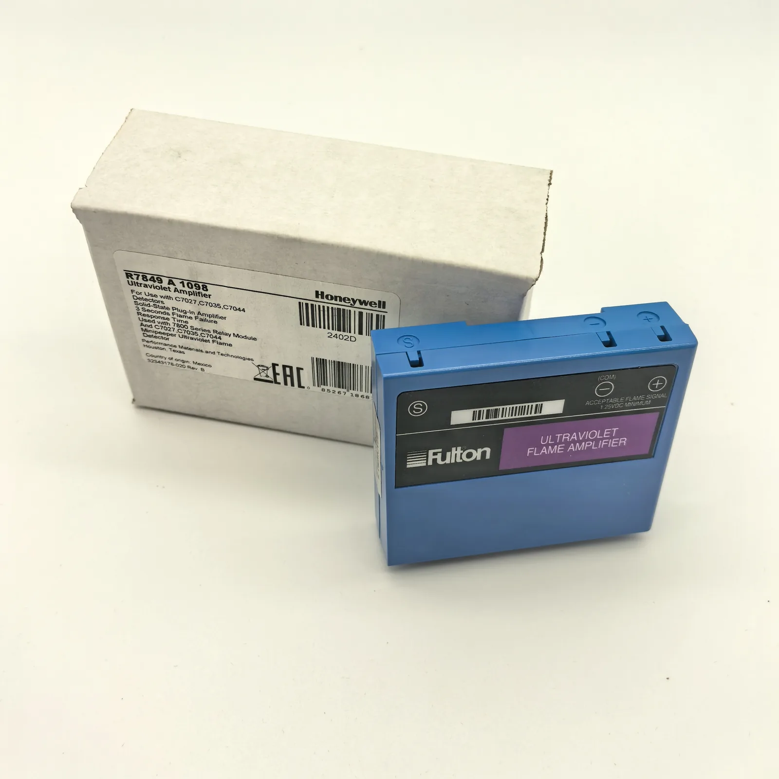 R7849A1098/B Self‑Check UV Flame Amplifier Module - View 1
