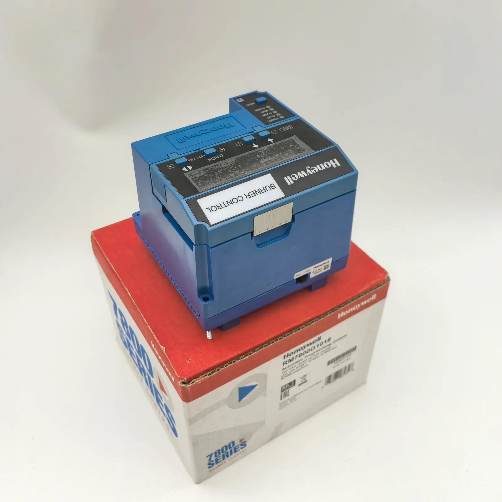 RM7800G1018/U 7800 Series Relay Module for Industrial Burner Controls - View 1