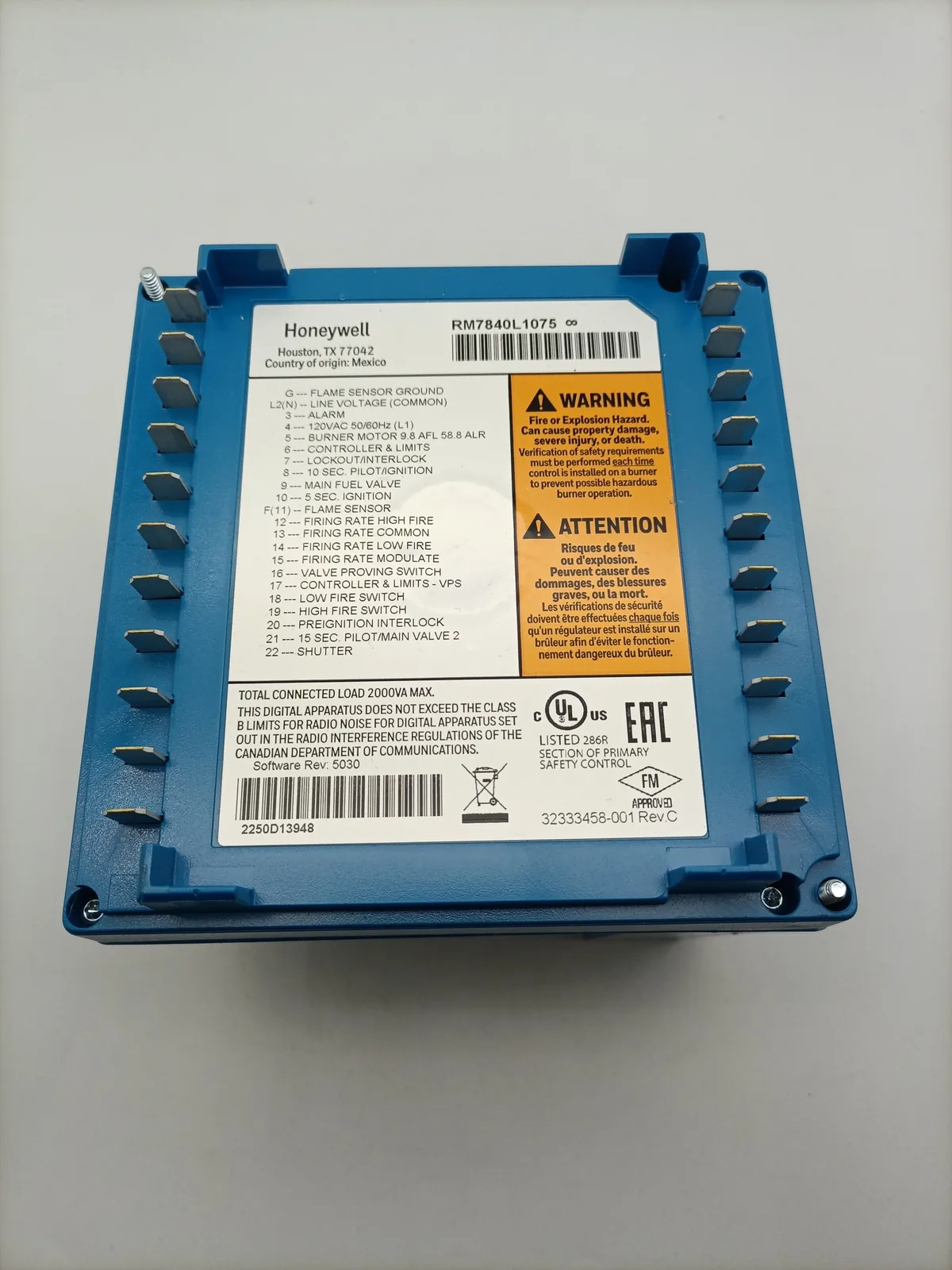 RM7840L1075/U 7800 Series Modular Burner Control Unit - View 1