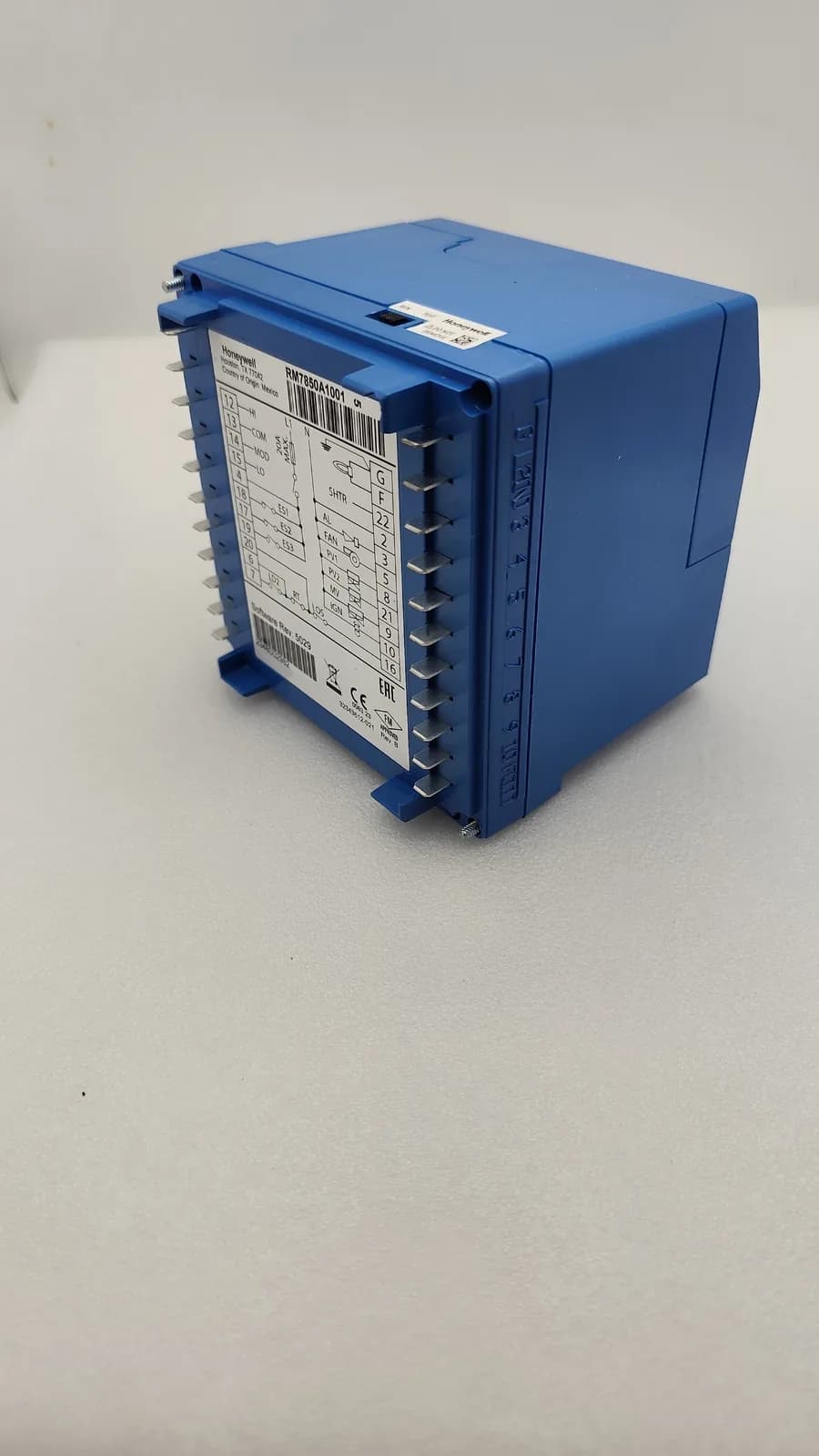 RM7850A1001/U 7800 Series Standard Burner Control Module - View 1