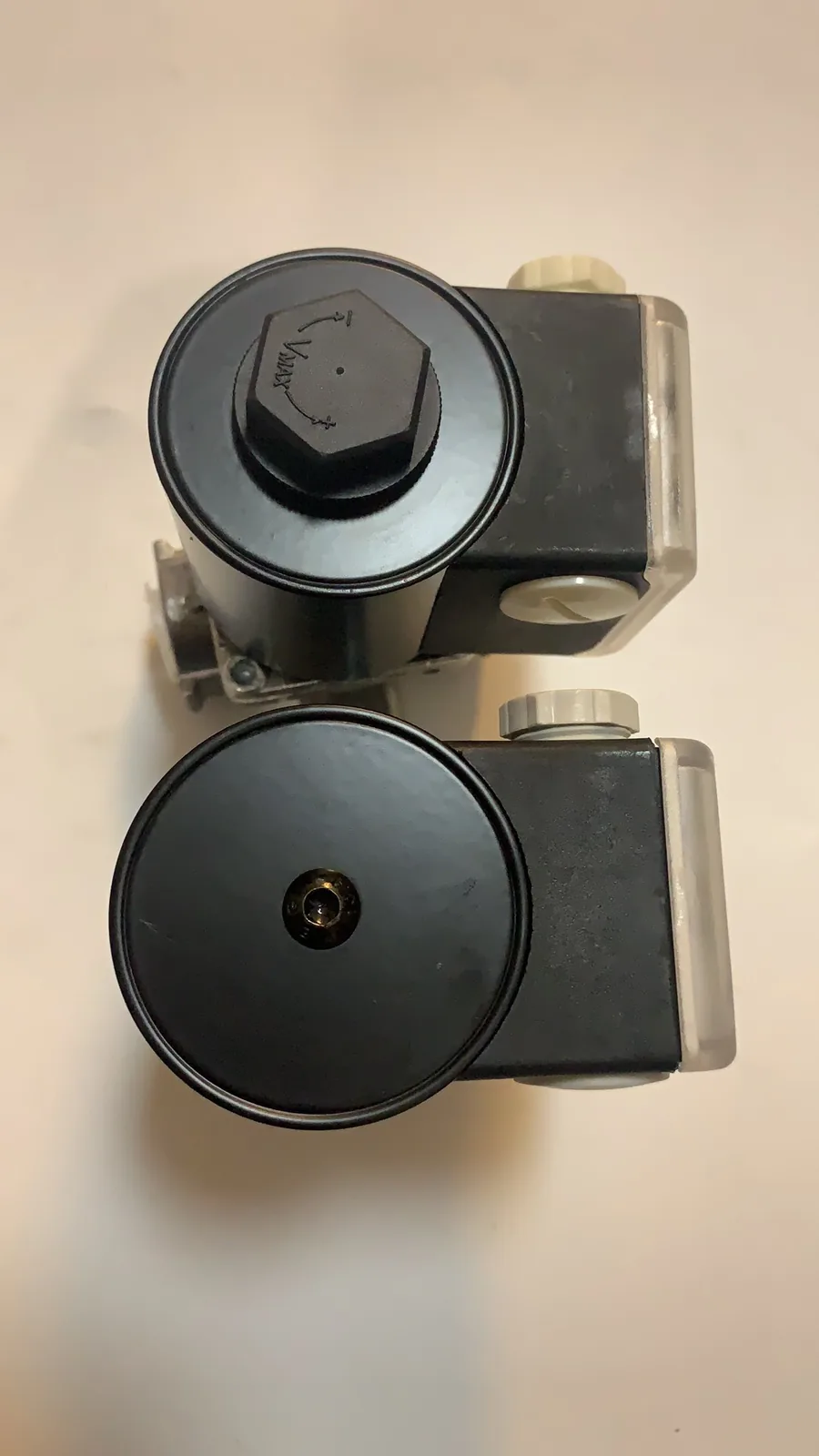 VE4015B1111T Thermal Actuator for Industrial Gas Valves - View 1
