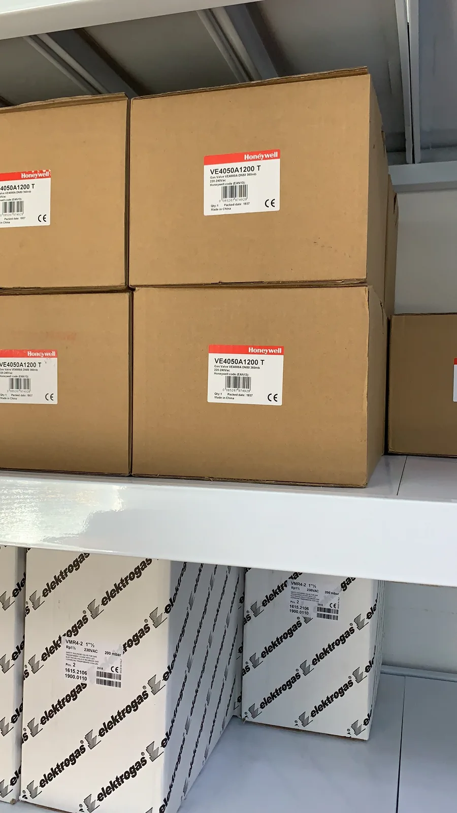 VE4050AR1001T Advanced Thermal Actuator for Industrial Burners - View 1