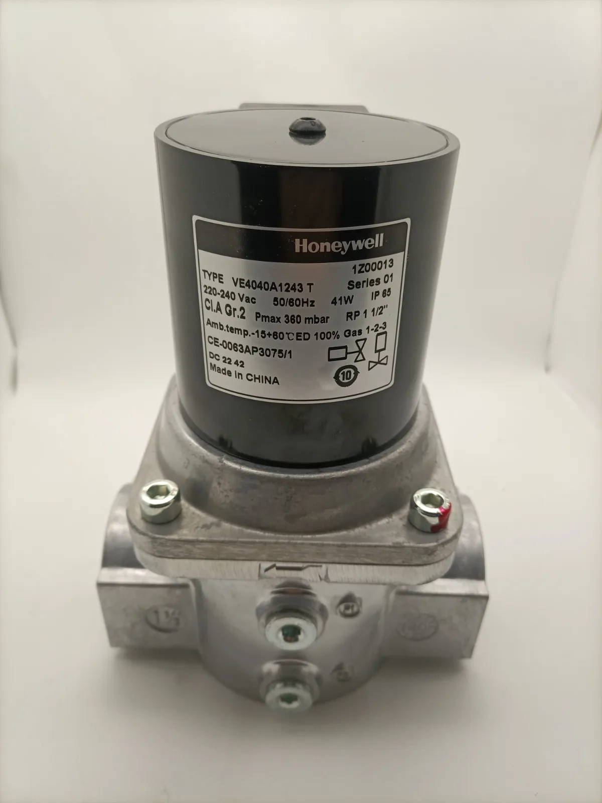 VE4040A1243T Solenoid Valve - View 1