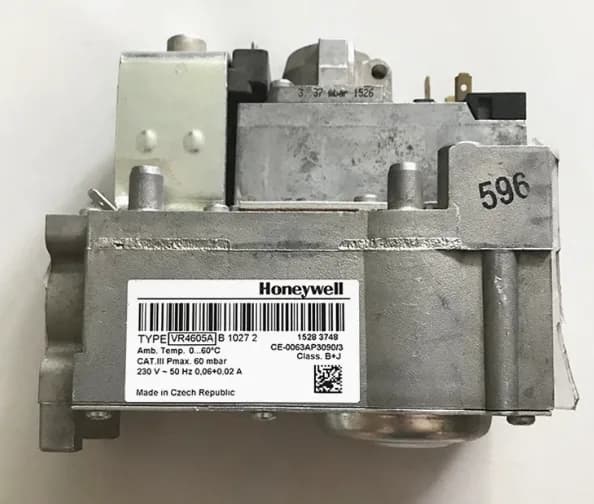 VK4025A1027 Gas Solenoid Valve - View 1