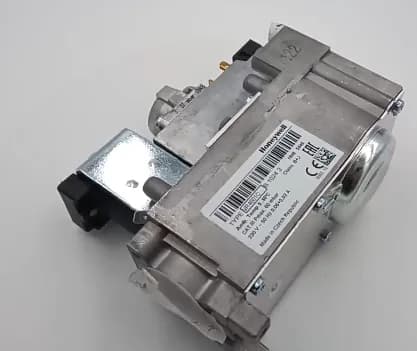 VR4601CB1024 Gas Solenoid Valve - View 1