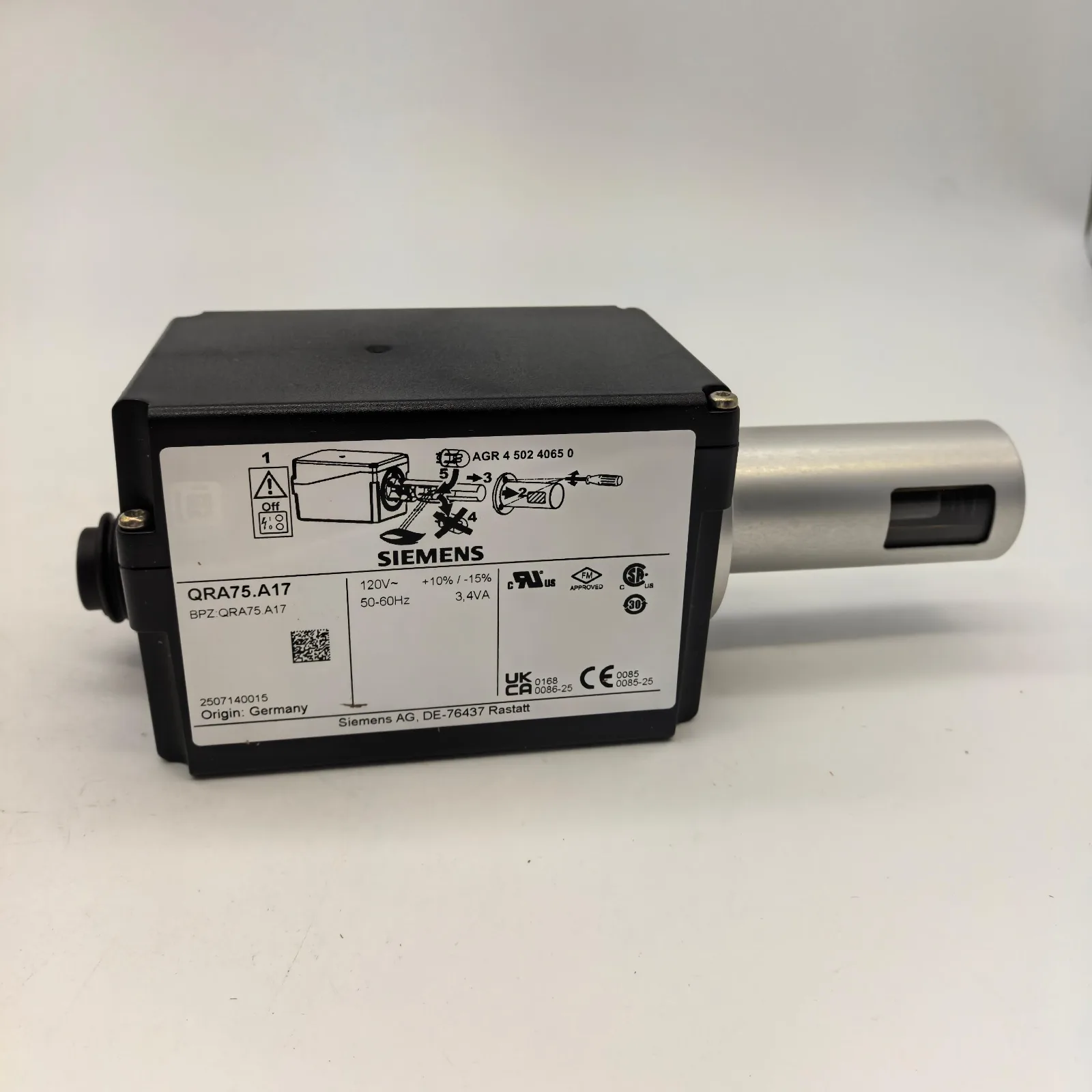 QRA75.A17 flame detector - View 1